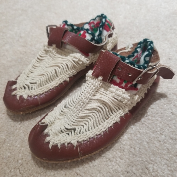 Handmade leather child shoes - Picture 1 of 14